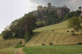 UNA NOTTE AL CASTELLO DI BARDI - Escrusione Guidata